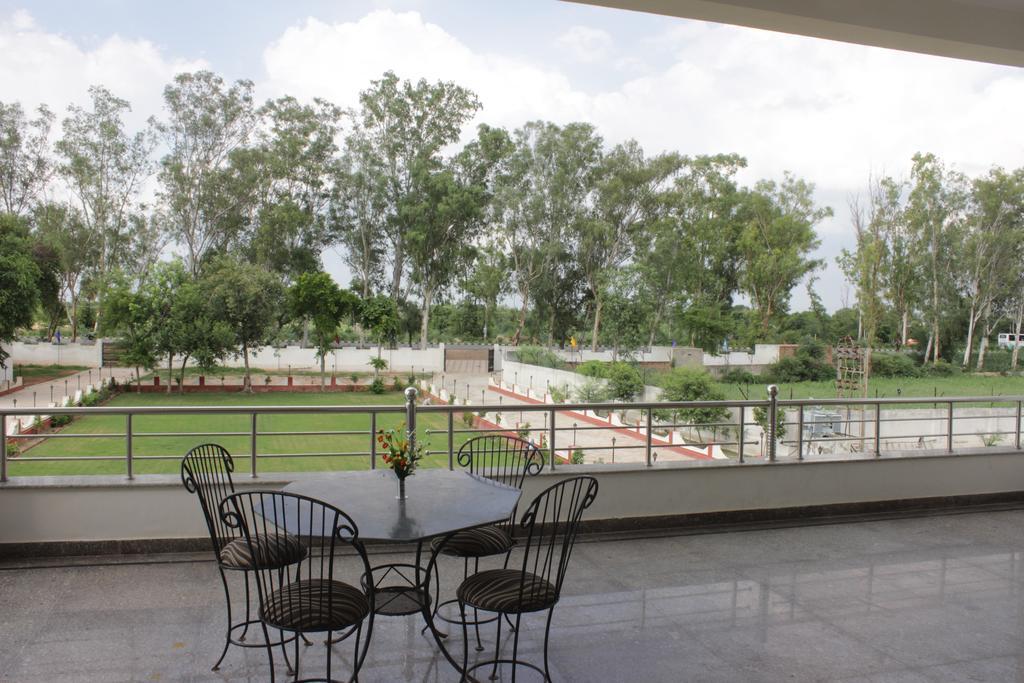 Geetanjali Hotel & Motel Bharatpur Exteriér fotografie