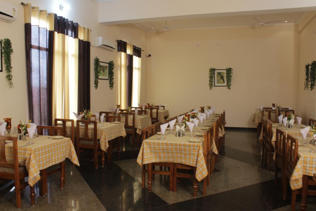 Geetanjali Hotel & Motel Bharatpur Exteriér fotografie