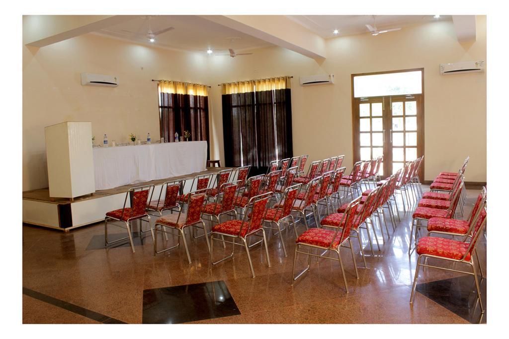 Geetanjali Hotel & Motel Bharatpur Exteriér fotografie