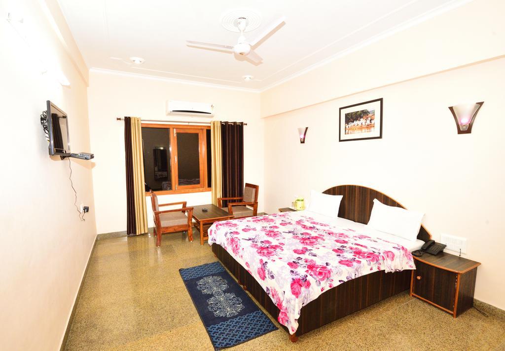 Geetanjali Hotel & Motel Bharatpur Exteriér fotografie