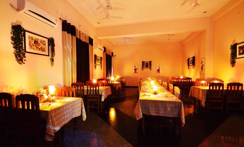 Geetanjali Hotel & Motel Bharatpur Exteriér fotografie
