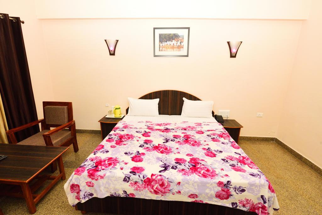 Geetanjali Hotel & Motel Bharatpur Exteriér fotografie